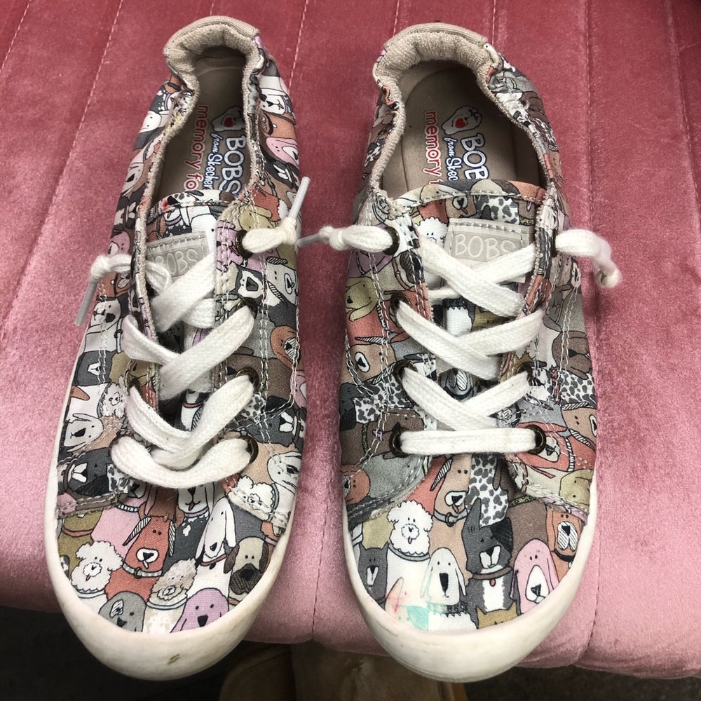 Bob sketchers memory foam tennis shoes